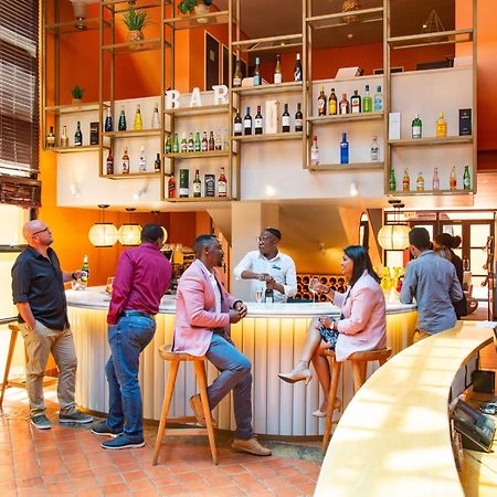 Illovo Hotel Johannesburg Buitenkant foto